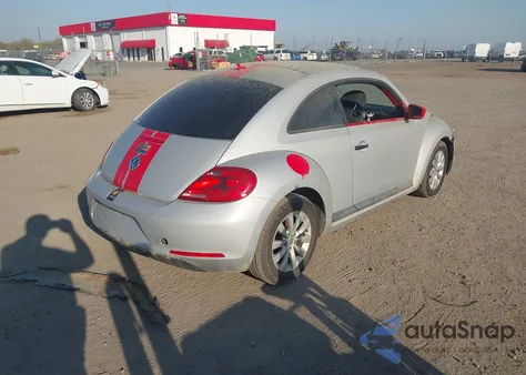 2014 Volkswagen Beetle 1.8T Entry z USA, uszkodzony, nr VIN 3VWF17AT3EM634378